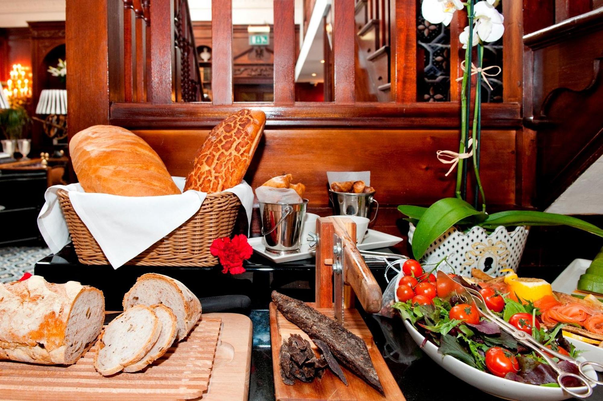 41 Hotel London Exterior photo A typical breakfast at the hotel